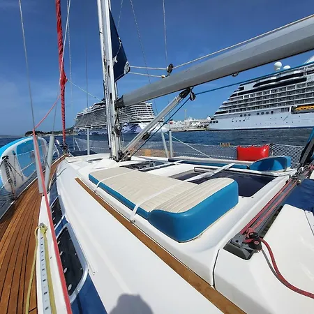 Holiday home 3 Or 5 Days Sailing Cruise In Croatia *