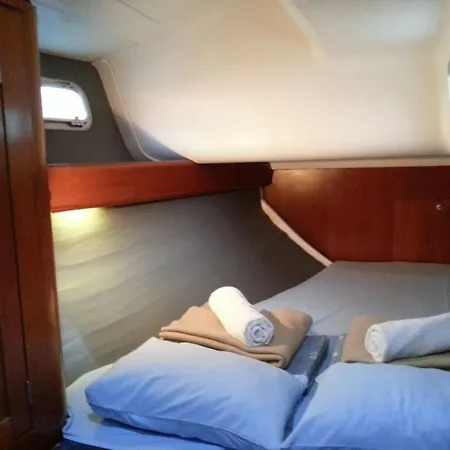 3 Or 5 Days Sailing Cruise In Croatia Holiday home Split
