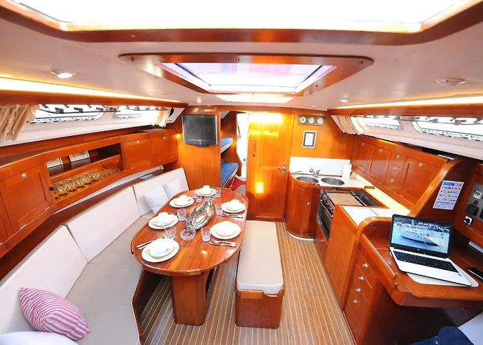 3 Or 5 Days Sailing Cruise In Croatia Hébergement de vacances Split