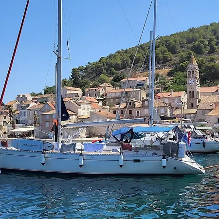 Будинок відпочинку 3 Or 5 Days Sailing Cruise In Croatia Спліт