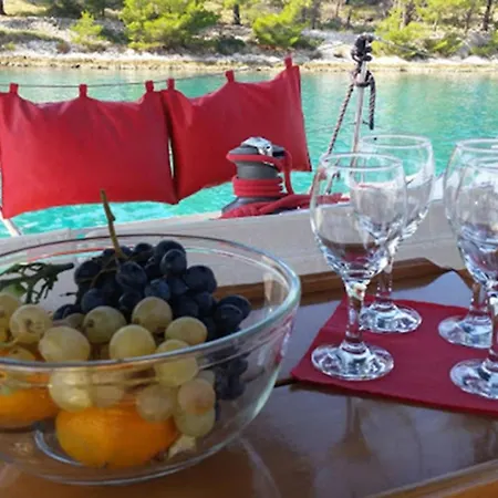 3 Or 5 Days Sailing Cruise In Croatia Спліт