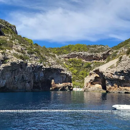 Будинок відпочинку 3 Or 5 Days Sailing Cruise In Croatia Спліт