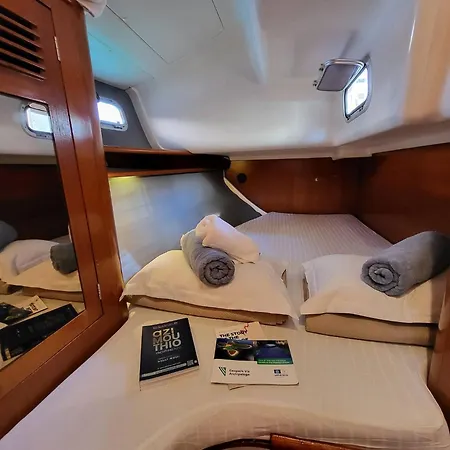 3 Or 5 Days Sailing Cruise In Croatia スプリト
